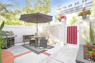 Photo #2: OC25075655 Listing