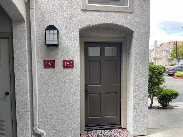 MLS: OC25075934 Condo For Sale