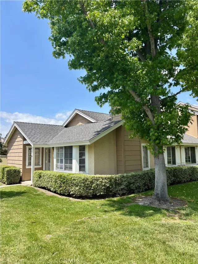 MLS: OC25076221 Condo For Sale