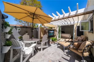 Photo #5: OC25076381 Listing