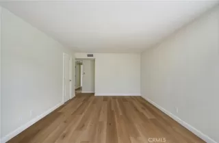 Photo #5: OC25076397 Listing