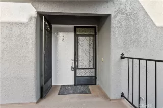 Photo #4: OC25076402 Listing