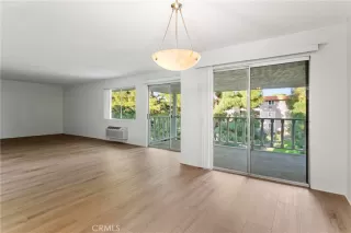 Photo #5: OC25076402 Listing