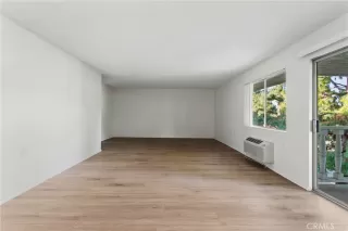 Photo #6: OC25076402 Listing