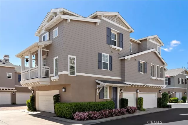 MLS: OC25076496 Condo For Sale