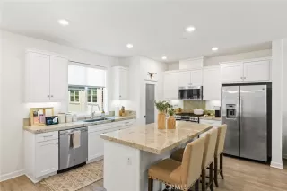 Photo #2: OC25076652 Listing