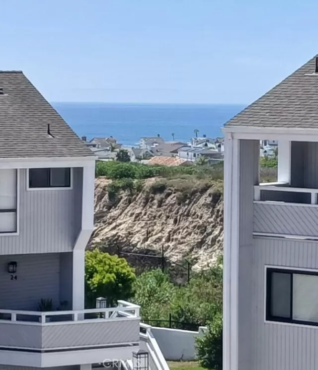 MLS: OC25076758 Condo For Sale