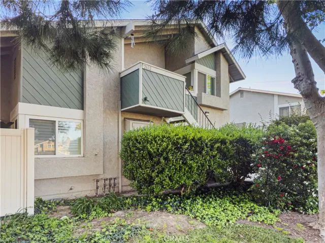 MLS: OC25076944 Condo For Sale