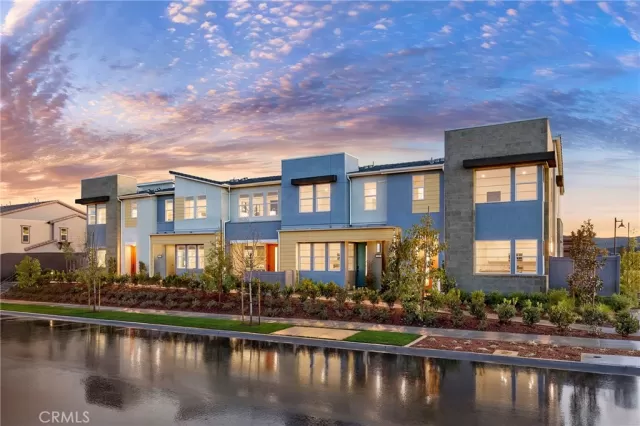 MLS: OC25076980 Condo For Sale