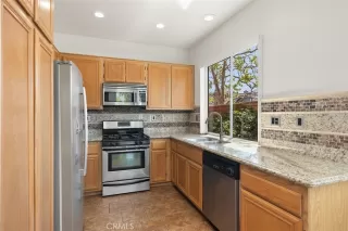 Photo #6: OC25077012 Listing 