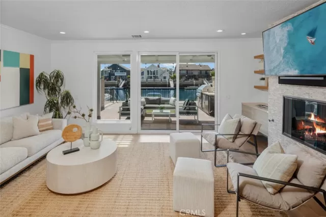 MLS: OC25077372 Condo For Sale