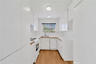 Photo #4: OC25077709 Listing