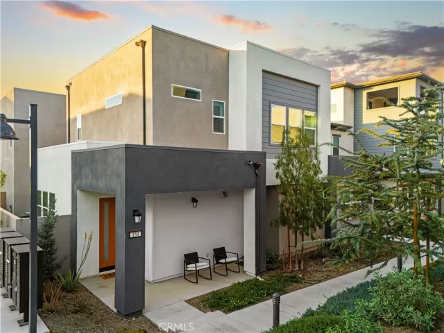 MLS: OC25078542 Condo For Sale