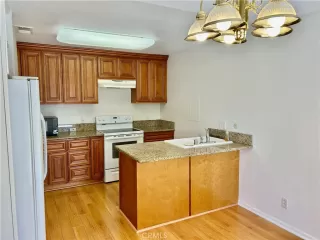 Photo #5: OC25078672 Listing