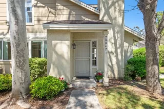 Photo #3: OC25080083 Listing