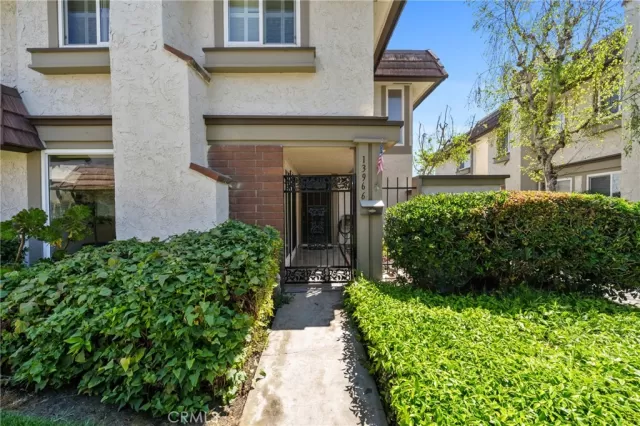 MLS: OC25080144 Condo For Sale