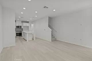 Photo #3: OC25080868 Listing 