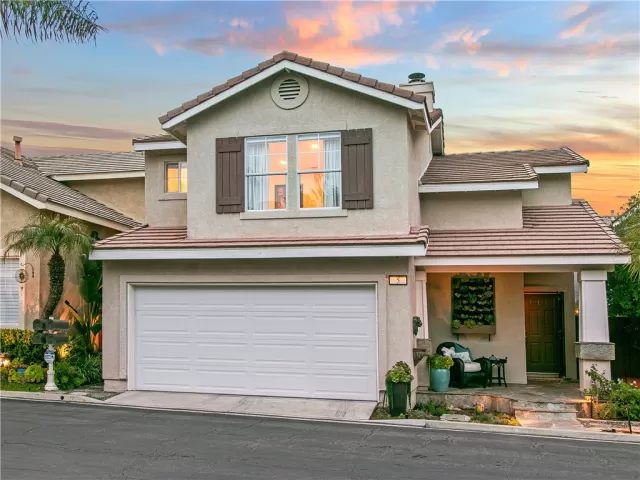 MLS: OC25080976 Condo For Sale