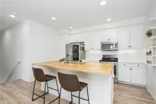 Photo #6: OC25081310 Listing 