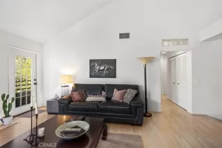 Photo #1: OC25081430 Listing