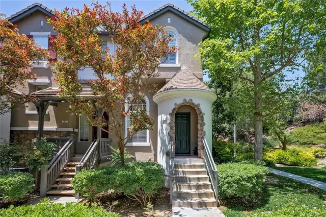 MLS: OC25081517 Condo For Sale