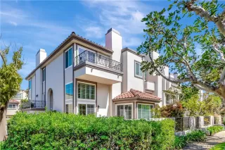 Photo #1: OC25081925 Listing