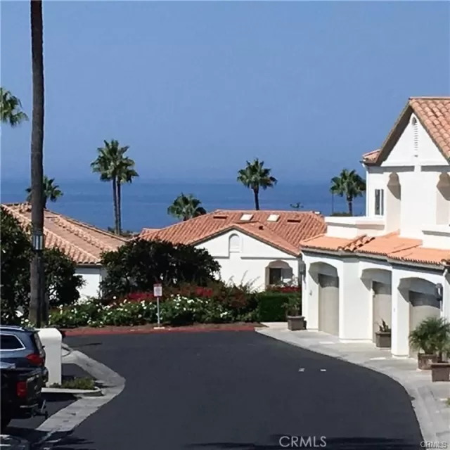 MLS: OC25082015 Condo For Sale