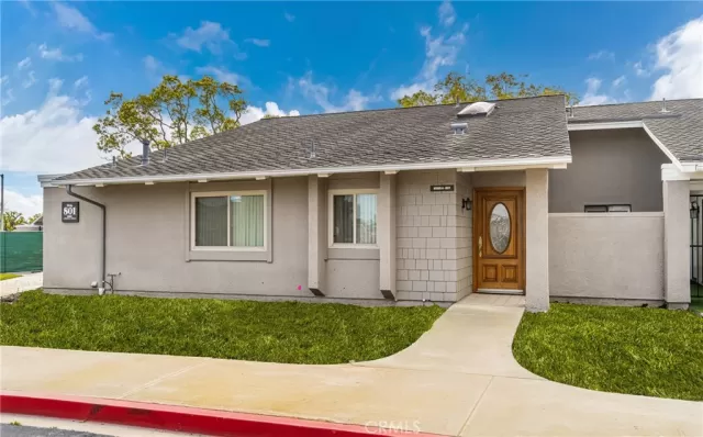 MLS: OC25082033 Condo For Sale