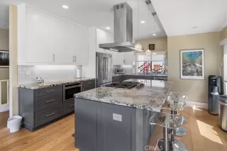 Photo #5: OC25082876 Listing