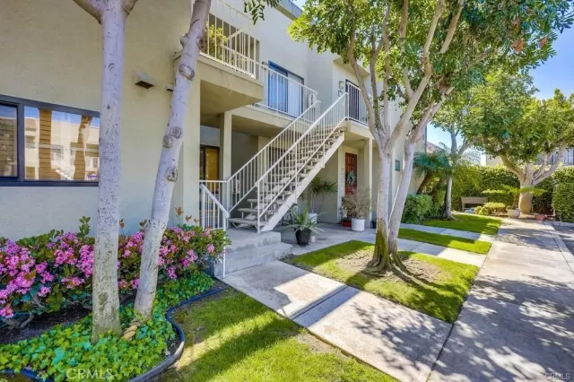 MLS: OC25082898 Condo For Sale