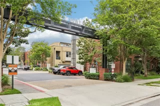 Photo #2: OC25083083 Listing 