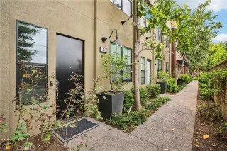 Photo #5: OC25083083 Listing 