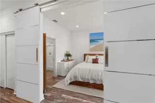 Photo #4: OC25083317 Listing 