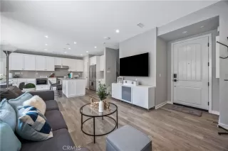 Photo #1: OC25083321 Listing