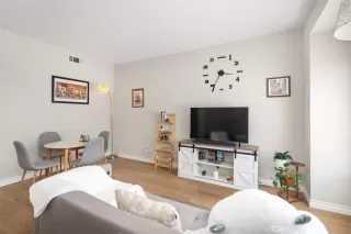 Photo #3: OC25084920 Listing 