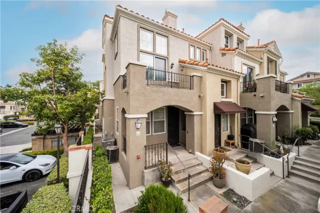 MLS: OC25085976 Condo For Sale