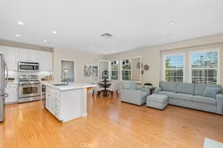 Photo #6: OC25086130 Listing 