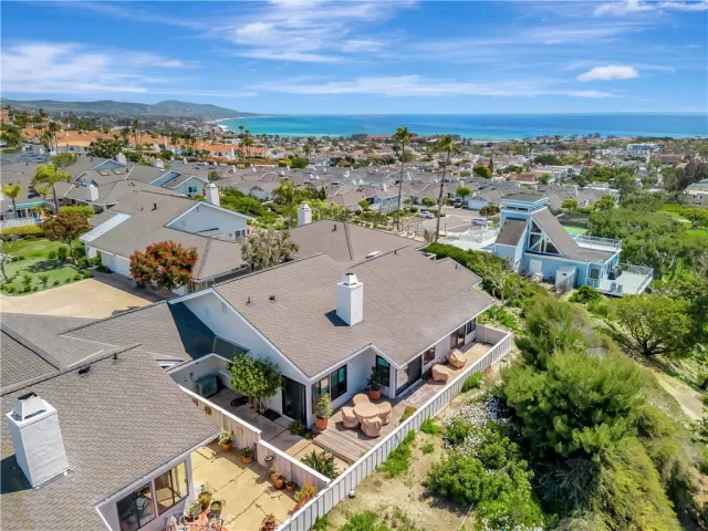 MLS: OC25086725 Condo For Sale