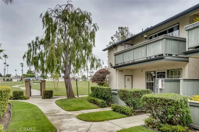 MLS: OC25086812 Condo For Sale