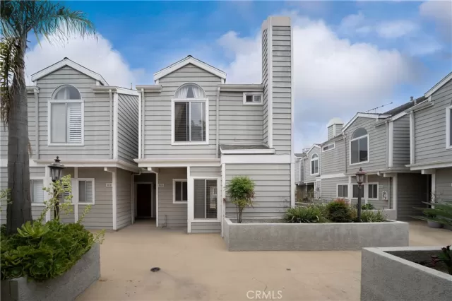 MLS: OC25087167 Condo For Sale