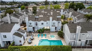 Photo #5: OC25087167 Listing