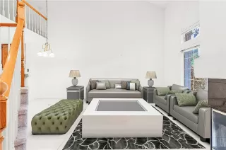 Photo #4: OC25087300 Listing 