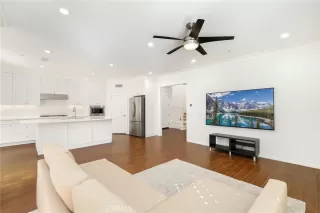 Photo #5: OC25087433 Listing