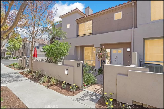 MLS: OC25087746 Condo For Sale