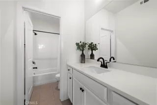 Photo #6: OC25087784 Listing