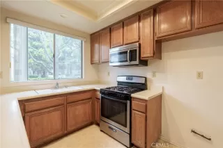 Photo #5: OC25088197 Listing 