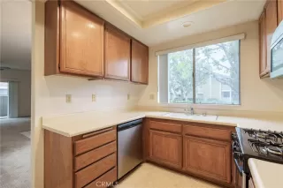 Photo #6: OC25088197 Listing 