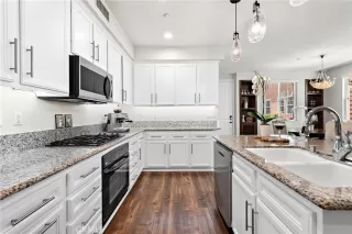 Photo #5: OC25088820 Listing