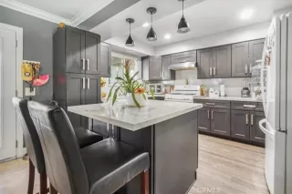 Photo #6: OC25089026 Listing 