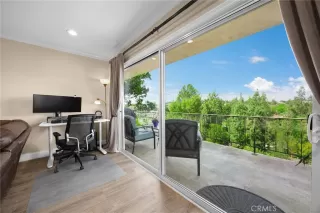 Photo #6: OC25089404 Listing 